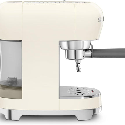Smeg ECF02CRUK, 50's Retro Style Aesthetic Espresso Coffee Machine