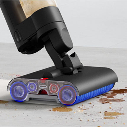 Dyson WashG1 removing tough stains and dry debris simultaneously