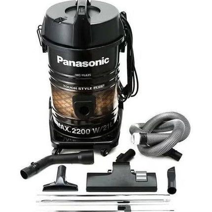 Panasonic MC-YL635 drum vacuum cleaner in use